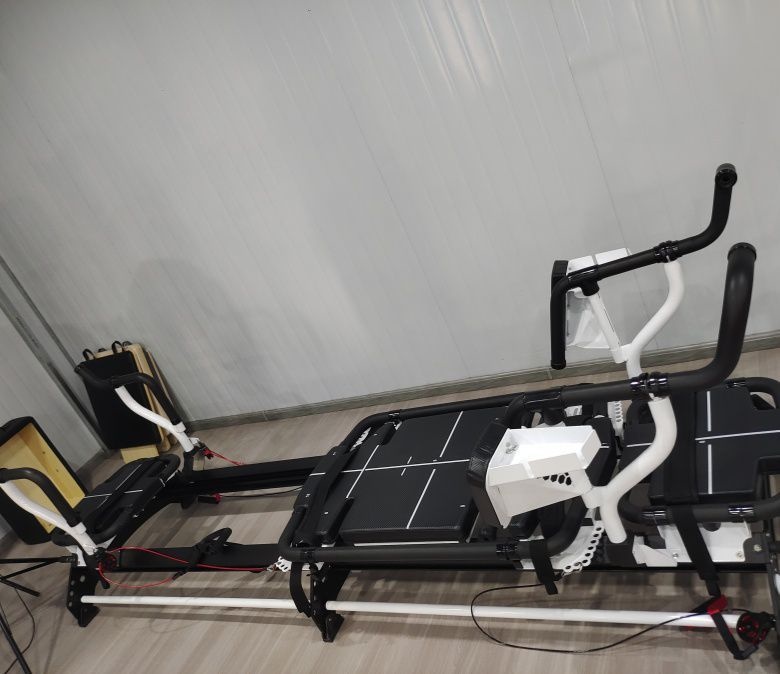 Multifunctional Large Pilates Reformer Machine