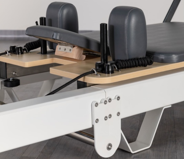 White Aluminum Foldable Pilates Reformer for Sale