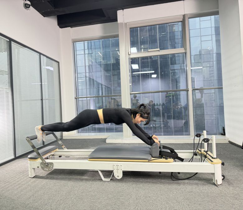 White Aluminum Foldable Pilates Reformer for Sale